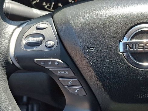 Used 2020 Nissan Pathfinder S AWD/4WD image 21