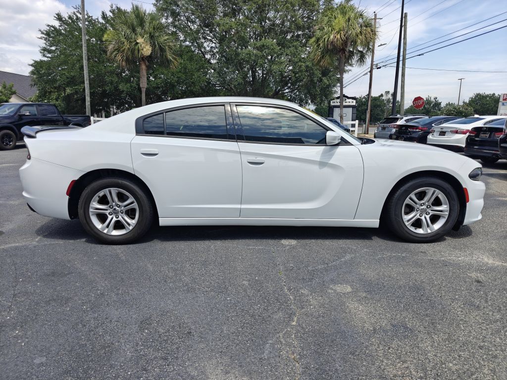 Used 2020 Dodge Charger SXT RWD image 4