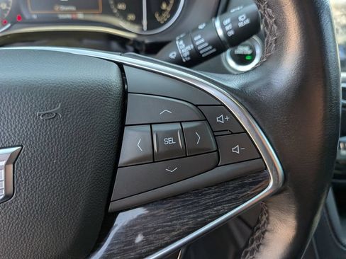 Used 2023 Cadillac XT5 Premium Luxury AWD/4WD image 17