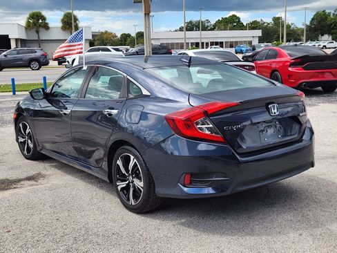 Used 2017 Honda Civic Touring image 6