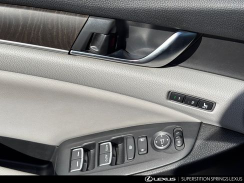 Used 2018 Honda Accord Touring image 20