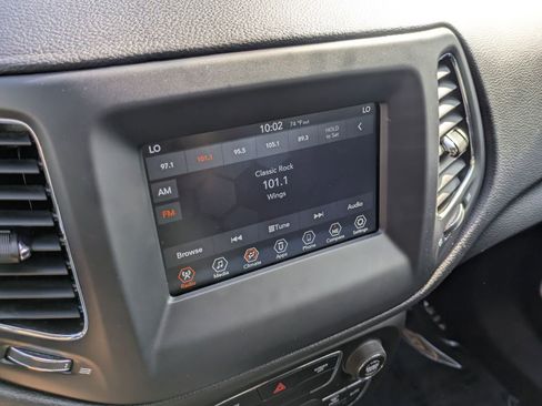 Used 2020 Jeep Compass Sport image 20