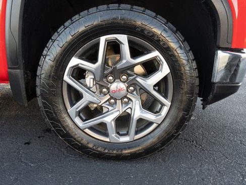 Used 2024 GMC Sierra 1500 SLE w/ Preferred Package image 39