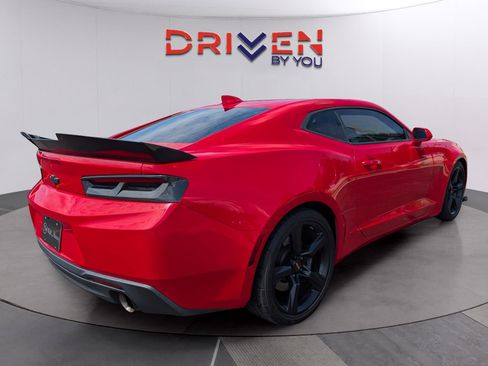 Used 2017 Chevrolet Camaro SS RWD image 7
