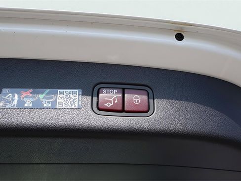 Certified 2025 Mercedes-Benz GLC 43 AMG 4MATIC image 35