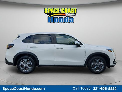 New 2026 Honda HR-V LX image 4