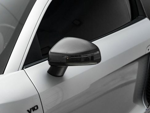 Used 2010 Audi R8 V10 image 30