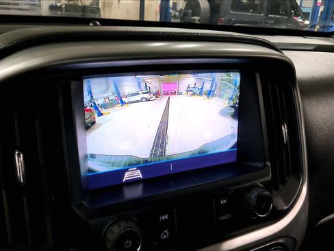 Used 2022 Chevrolet Colorado LT w/ Fleet Safety Package image 26