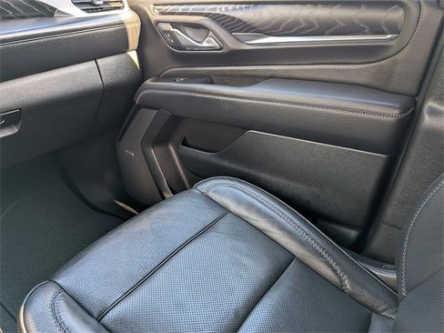 Used 2024 GMC Yukon XL Denali image 17