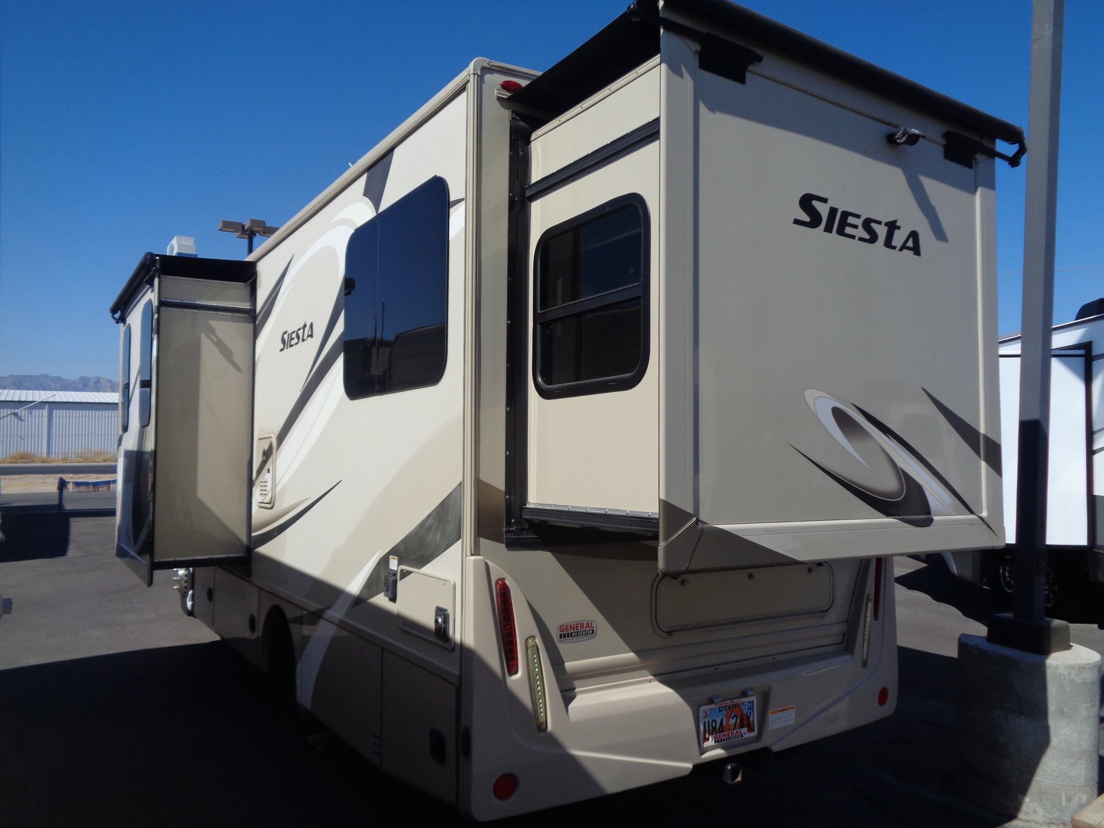 Used 2018 Mercedes-Benz Sprinter 3500 image 14