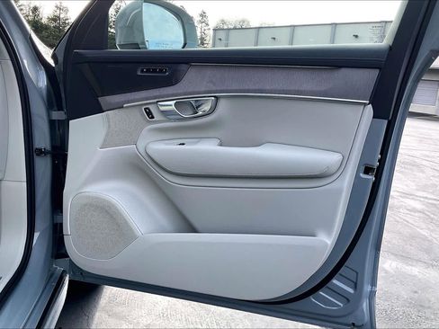 New 2026 Volvo XC90 T8 Ultra image 31