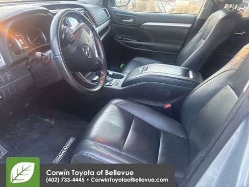 Used 2019 Toyota Highlander XLE w/ Protection Package #3 image 11