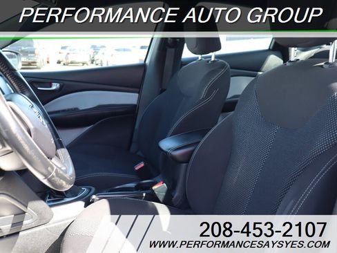 Used 2015 Dodge Dart SXT image 18