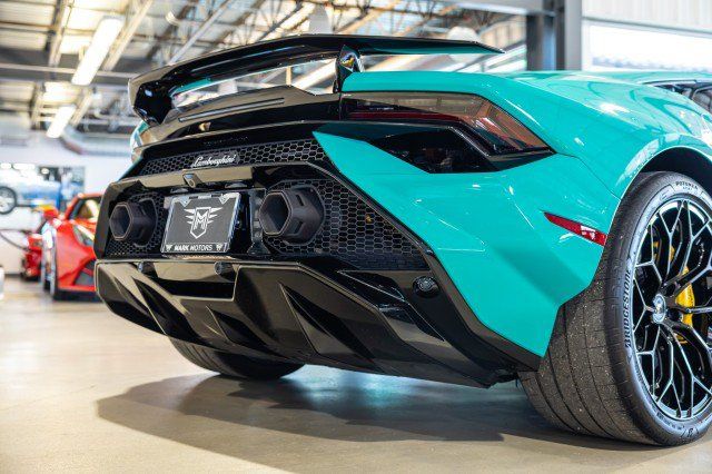 Used 2023 Lamborghini Huracan Tecnica RWD image 20