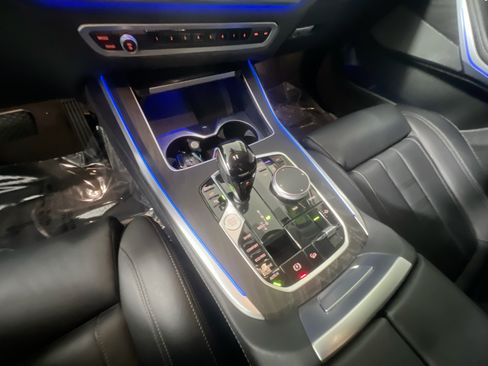 Used 2022 BMW X7 xDrive40i w/ Premium Package AWD/4WD image 25