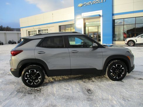 Certified 2023 Chevrolet TrailBlazer LT w/ Convenience Package image 4