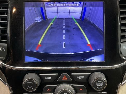 Used 2019 Jeep Grand Cherokee Overland image 18