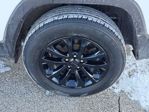 Used 2020 Jeep Cherokee Latitude Plus w/ Cold Weather Group image 26