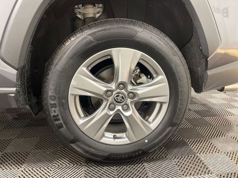 Used 2024 Toyota RAV4 XLE w/ Convenience Package image 28