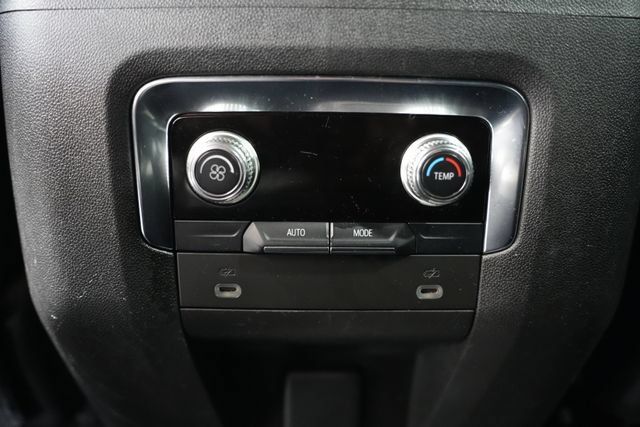 Used 2021 GMC Yukon SLT AWD/4WD image 15