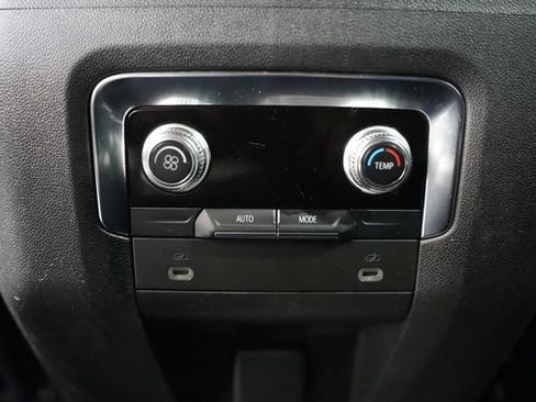 Used 2021 GMC Yukon SLT AWD/4WD image 15
