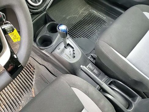 Used 2019 Toyota Prius C image 18