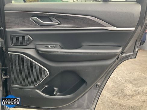 Used 2022 Jeep Grand Cherokee Limited 4xe image 61