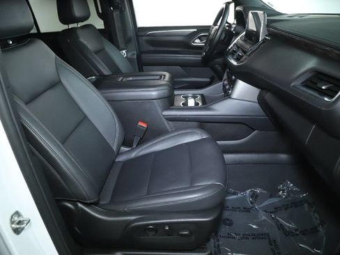 Used 2024 Chevrolet Tahoe LT AWD/4WD image 35