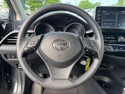 Used 2020 Toyota C-HR LE image 14