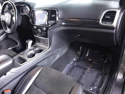 Used 2019 Jeep Grand Cherokee Laredo w/ Laredo X Package RWD image 38