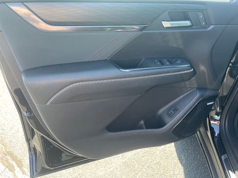 Used 2025 GMC Acadia AT4 AWD/4WD image 12