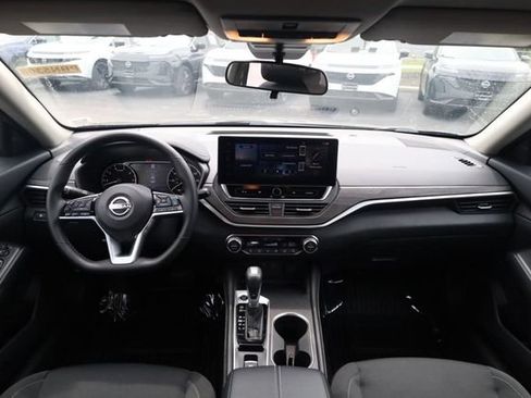 Certified 2025 Nissan Altima 2.5 SV w/ SV Premium Package FWD image 7