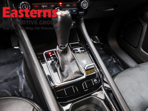 Used 2023 Jeep Compass Limited image 13