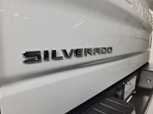 Used 2024 Chevrolet Silverado 1500 LT image 6