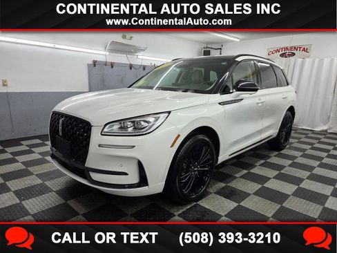 Used 2024 Lincoln Corsair Reserve w/ Equipment Group 201A AWD/4WD image 1