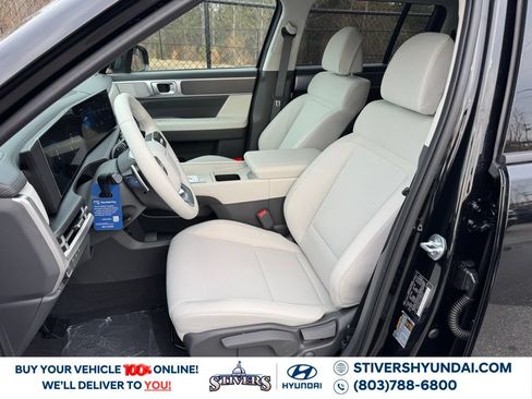 Used 2026 Hyundai Santa Fe SE FWD image 17