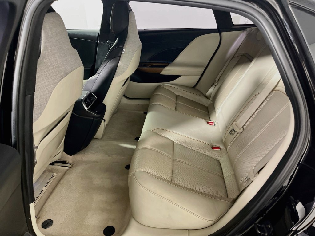 Used 2022 Lucid Air Grand Touring AWD/4WD image 25