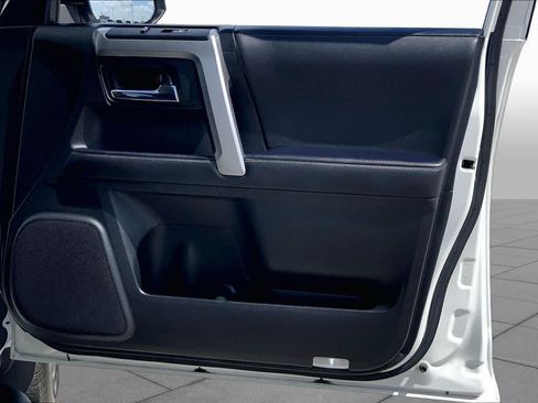 Used 2022 Toyota 4Runner SR5 RWD image 22