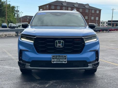 Certified 2025 Honda Pilot TrailSport image 10