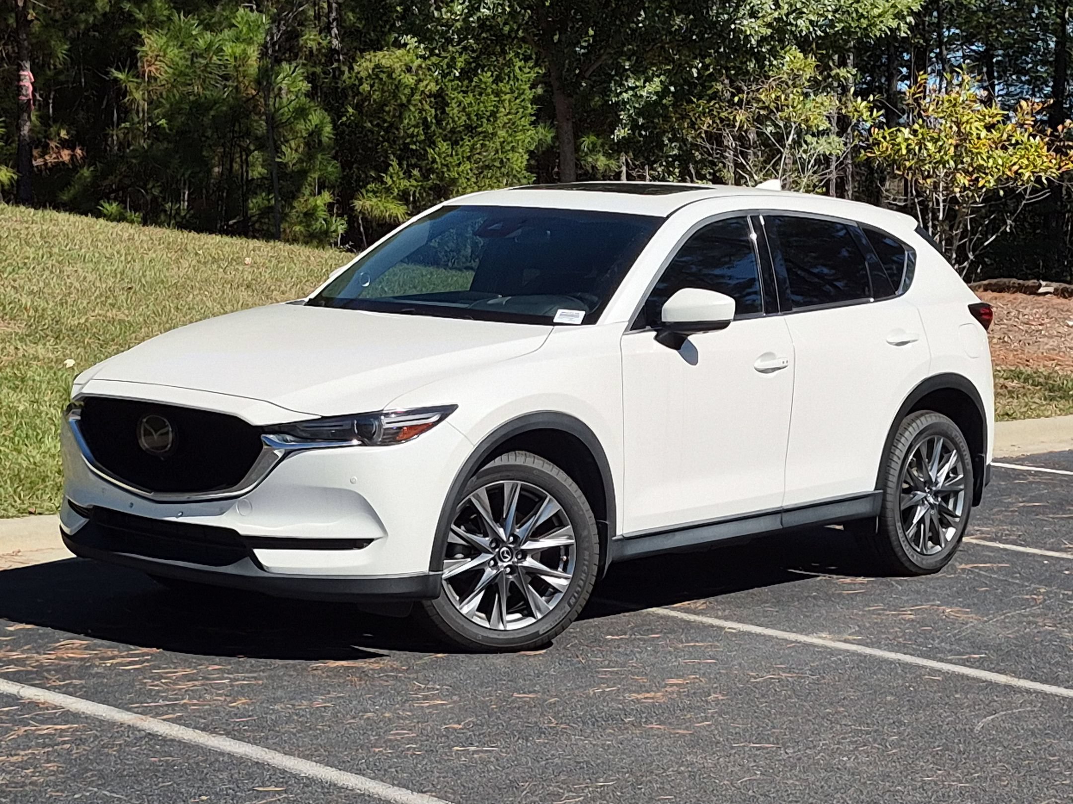 Used 2019 MAZDA CX-5 Signature AWD/4WD image 1