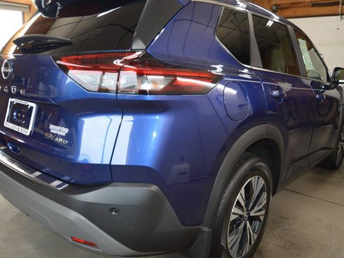 Used 2023 Nissan Rogue SV AWD/4WD image 5