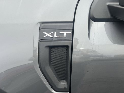 Used 2025 Ford Maverick XLT w/ XLT Luxury Package image 11