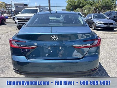 Used 2025 Toyota Camry LE FWD image 4