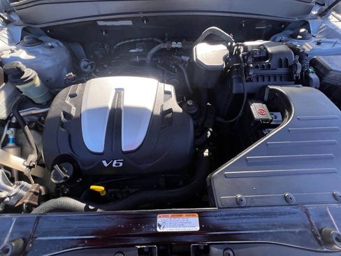 Used 2010 Hyundai Santa Fe SE w/ Premium Pkg 3 image 18