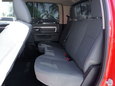 Used 2019 RAM 1500 Classic SLT image 32