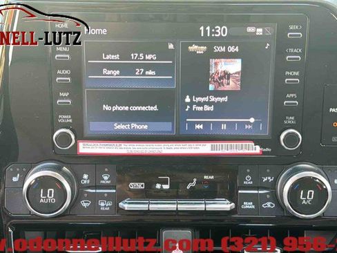 Used 2022 Toyota Highlander XLE FWD image 25
