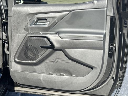 New 2025 Chevrolet Silverado EV LT image 17