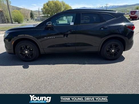 Used 2022 Chevrolet Blazer LT AWD/4WD image 3