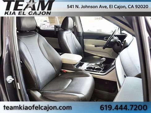 Certified 2022 Kia Carnival SX Prestige image 12