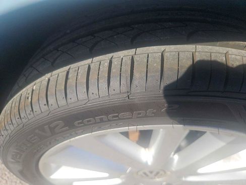 Used 2010 Volkswagen Beetle 2.5L Convertible image 31